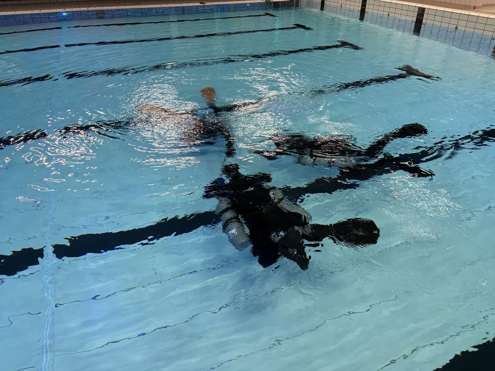 Zwembad training (onder voor behoud)