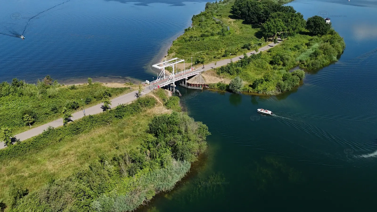 Kraaijenbergseplas 8 - witte brug
