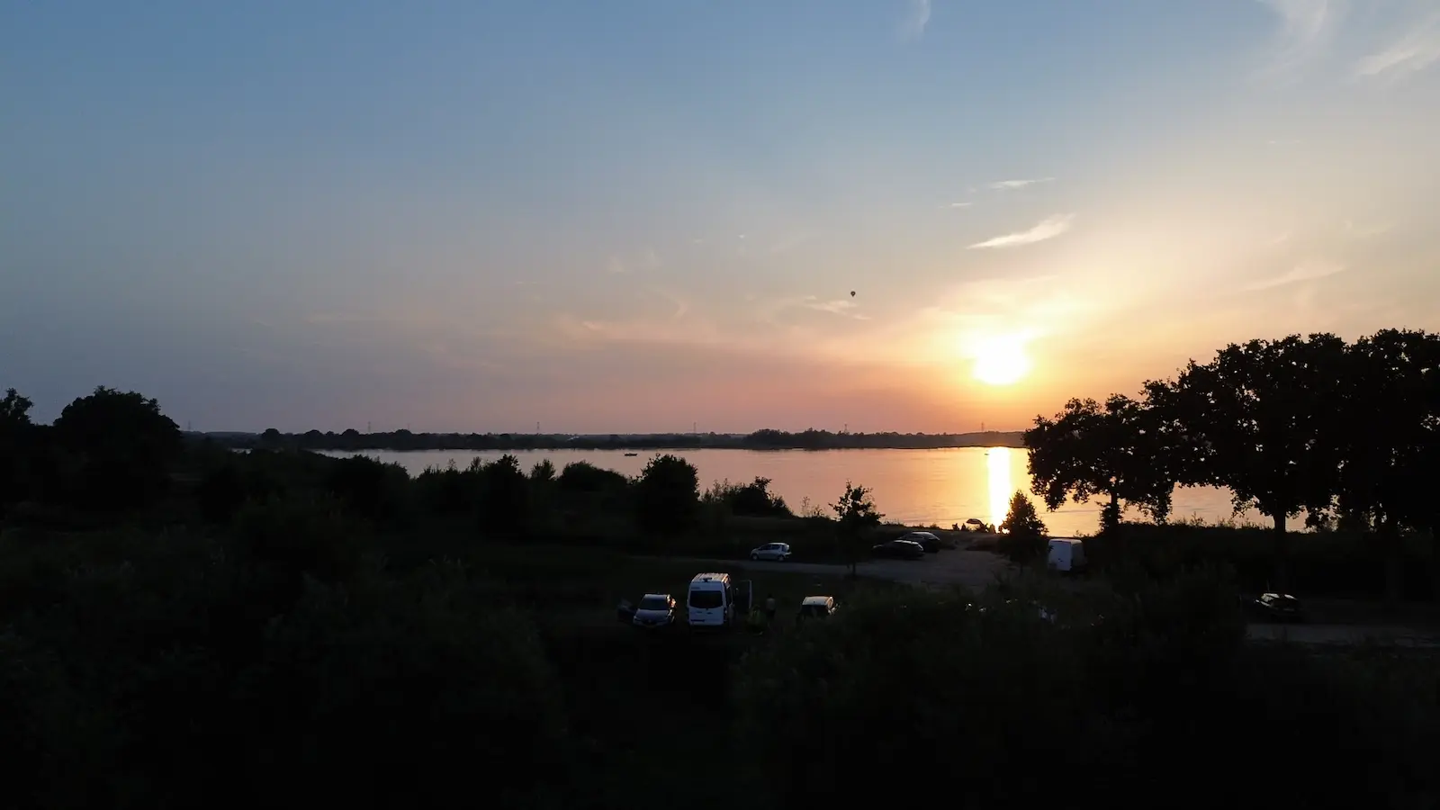 Kraaijenbergse plas 7 witte brug west  luchtfoto