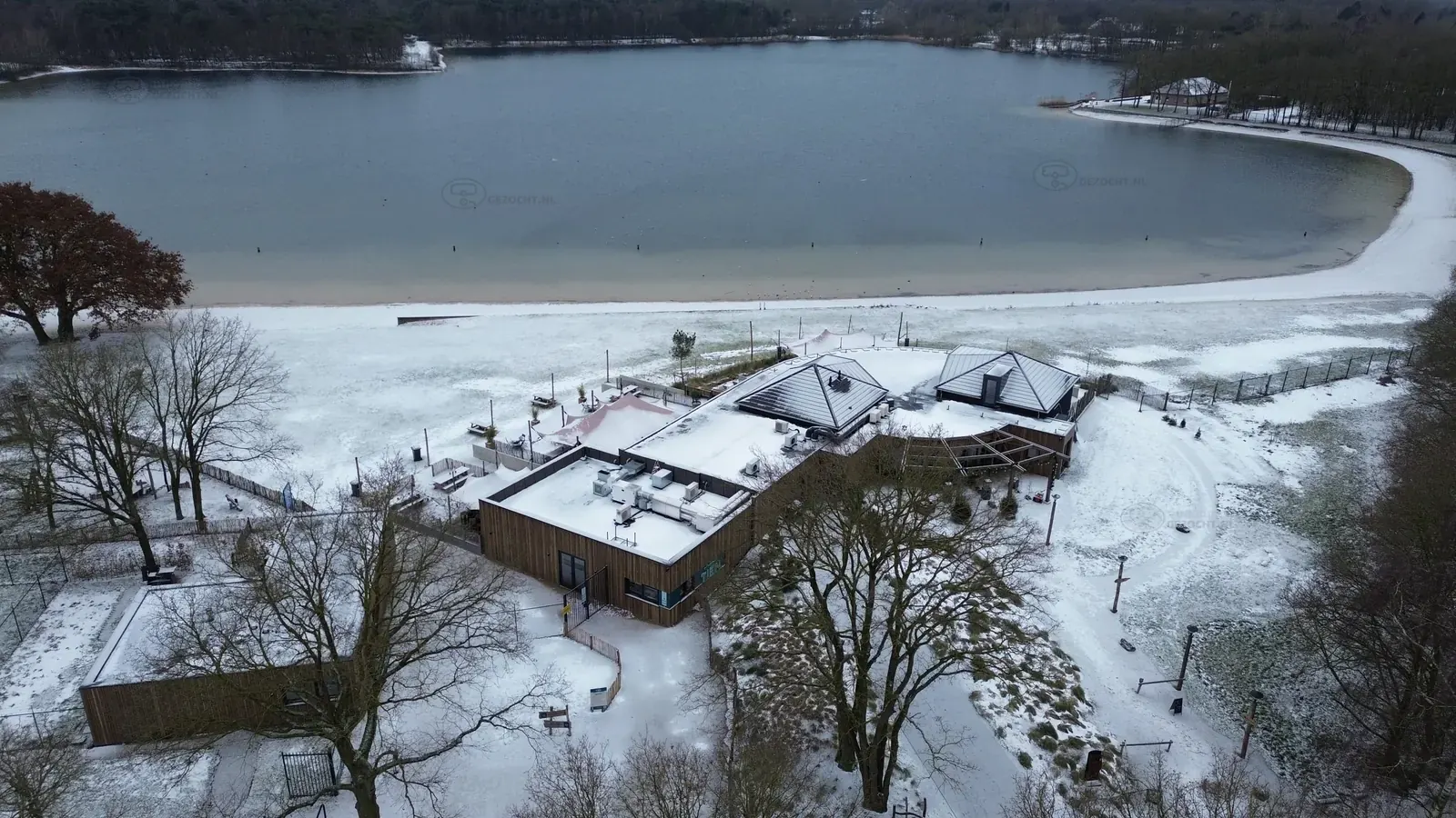 Geffenseplas Strand Tien luchtfoto